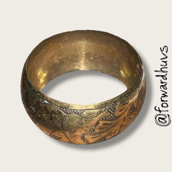Vintage Brass Bangle Bracelet – Etched Lucky Elephant Motif  7¼” Diameter - Picture 4 of 7